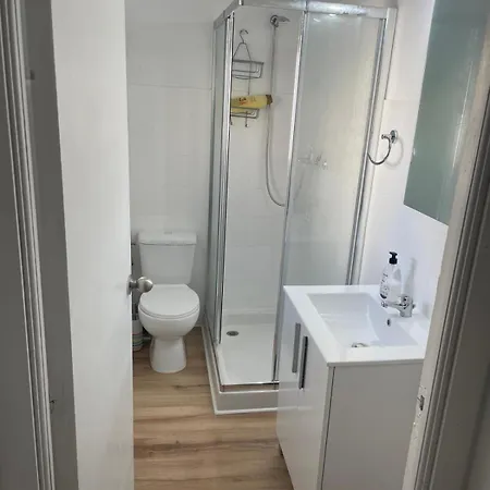 아파트 Ugly Door *